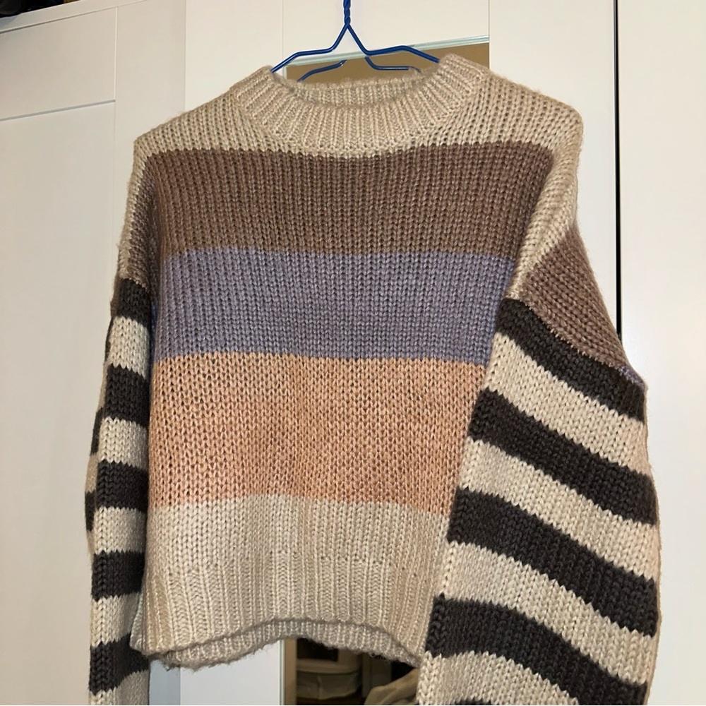 knit sweater